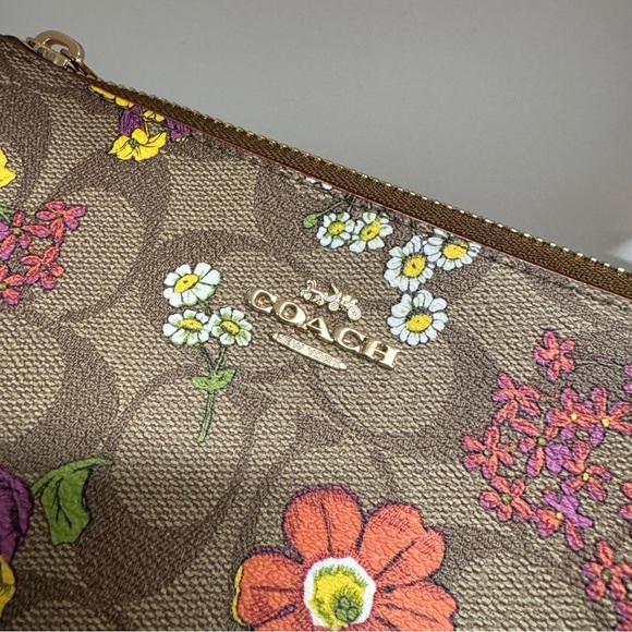 Coach Nolita 19 In Signature Canvas With Floral Print CR828 with Pearl extender - Picture 5 of 8